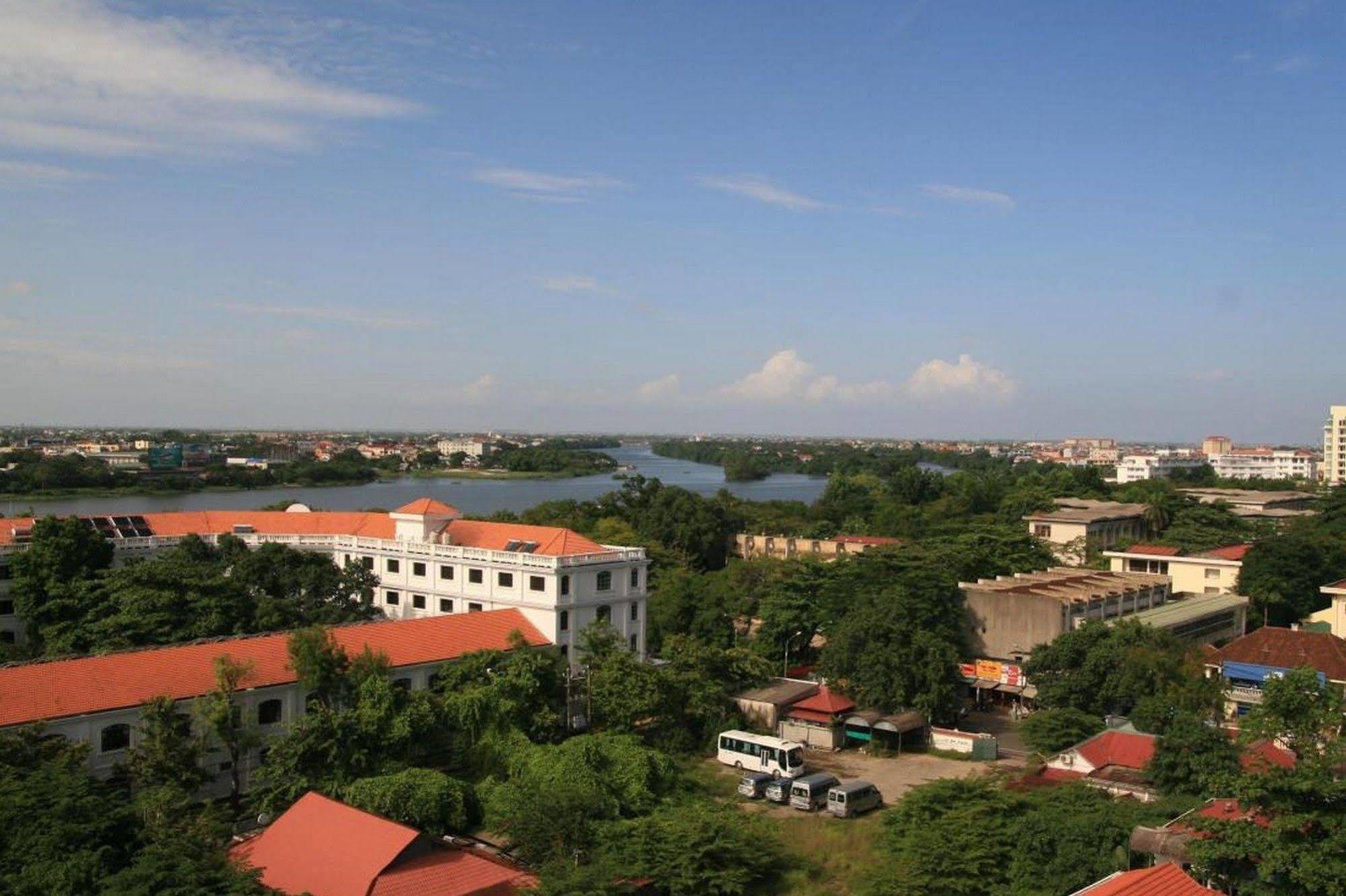 Thai Binh II Hotel Hue Exteriör bild