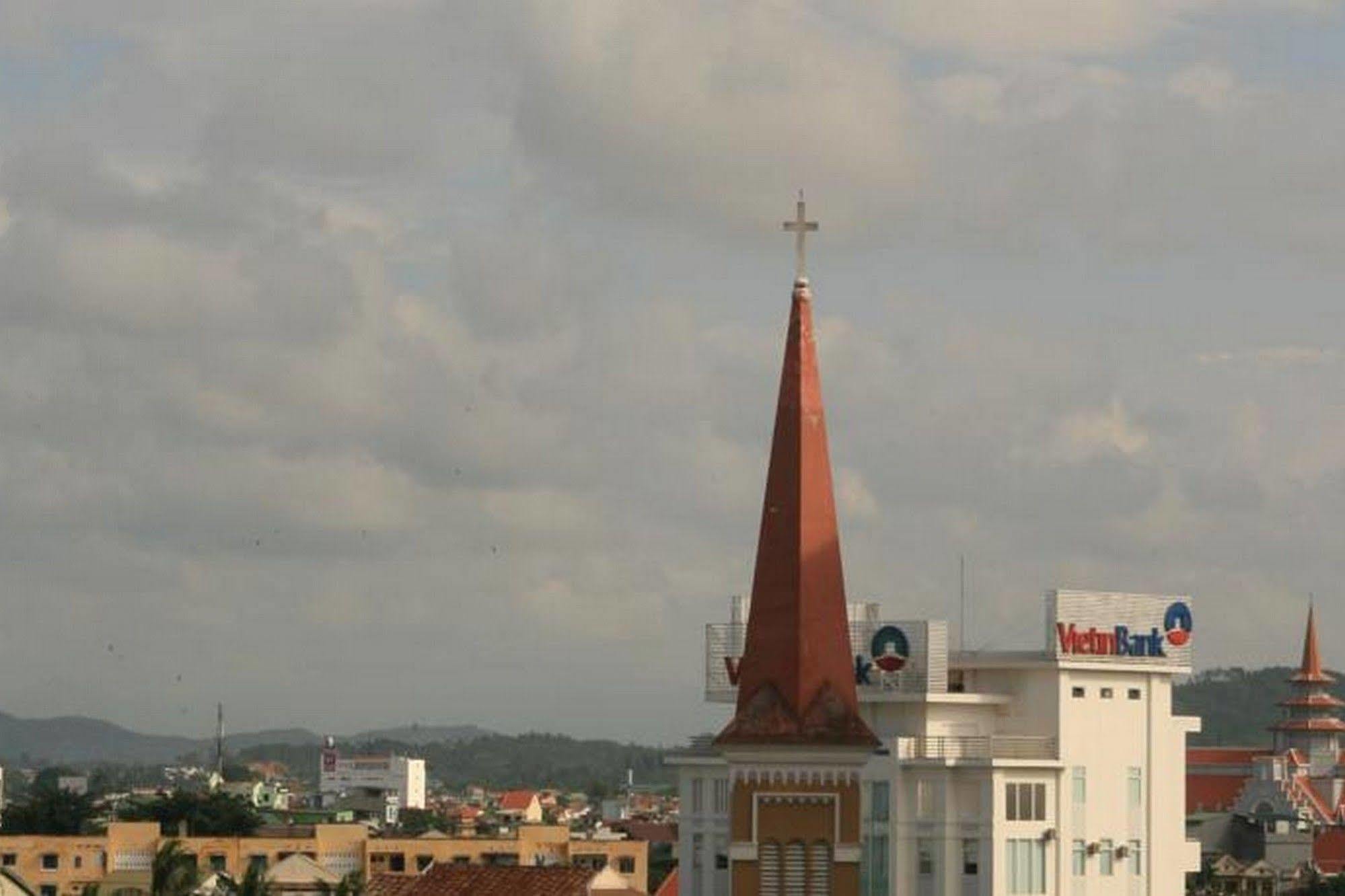 Thai Binh II Hotel Hue Exteriör bild